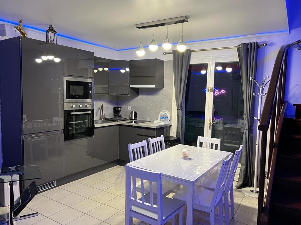 Kings Villa Near Disneyland Reserved Only For Family With Kids Saint-Germain-sur-Morin Экстерьер фото